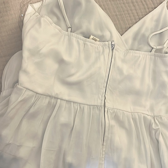 Summer white dress - Picture 5 of 6